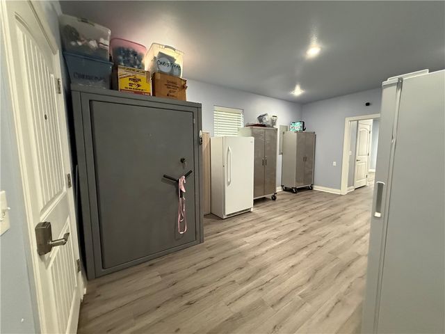 450 NW Holland Avenue, Gentry, AR 72734