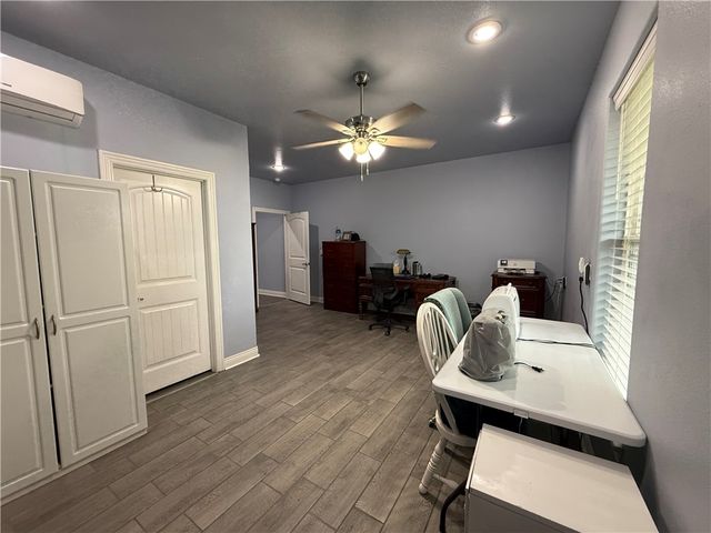 450 NW Holland Avenue, Gentry, AR 72734