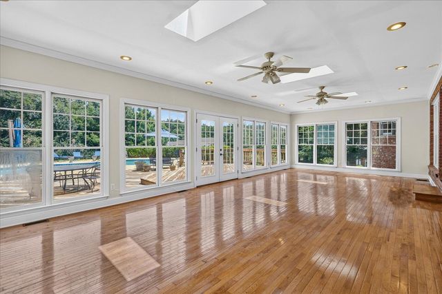 55 Middle Creek Road, Signal Mountain, TN 37377