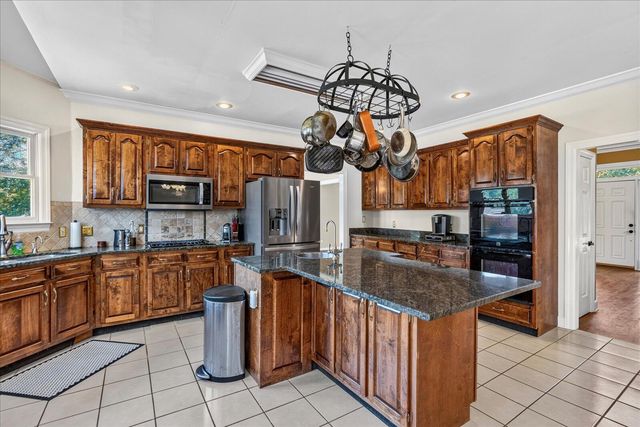 55 Middle Creek Road, Signal Mountain, TN 37377