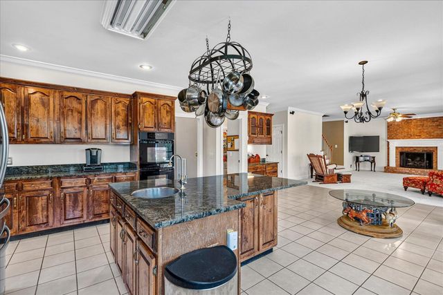 55 Middle Creek Road, Signal Mountain, TN 37377