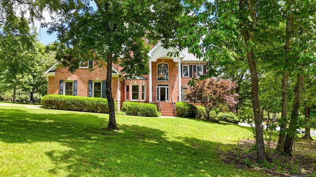 55 Middle Creek Road, Signal Mountain, TN 37377