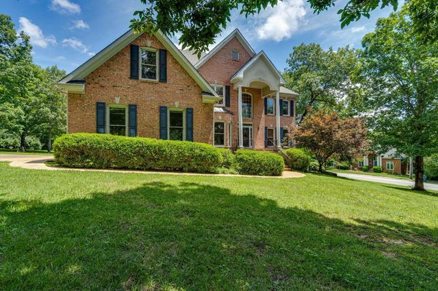55 Middle Creek Road, Signal Mountain, TN 37377