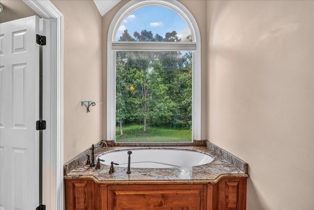 55 Middle Creek Road, Signal Mountain, TN 37377
