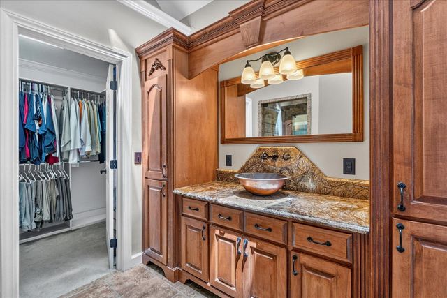 55 Middle Creek Road, Signal Mountain, TN 37377