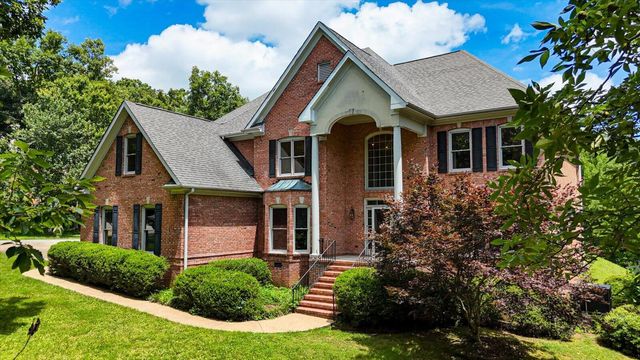 55 Middle Creek Road, Signal Mountain, TN 37377