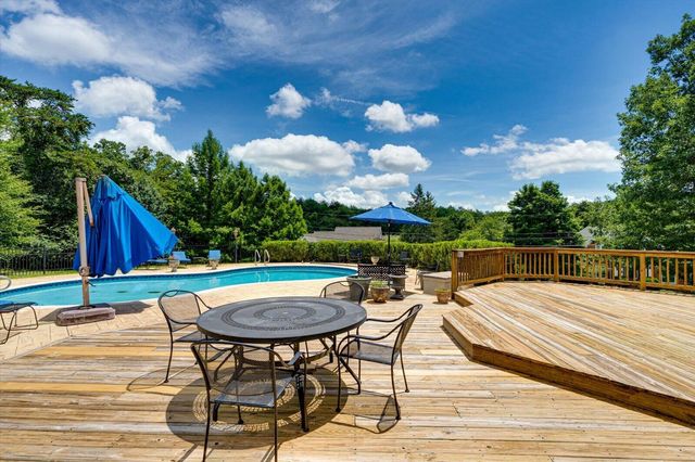 55 Middle Creek Road, Signal Mountain, TN 37377