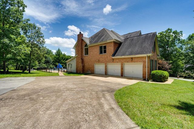 55 Middle Creek Road, Signal Mountain, TN 37377