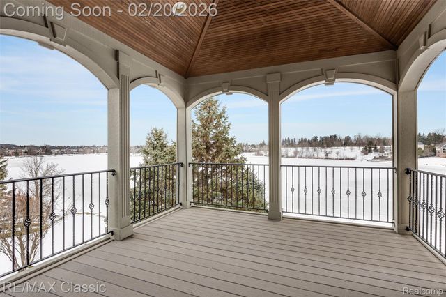 17905 Parkshore Drive, Northville Township, MI 48168