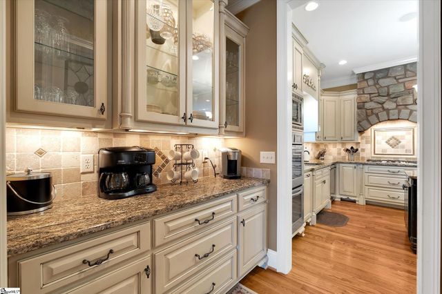 10 Travertine Court, Greenville, SC 29615