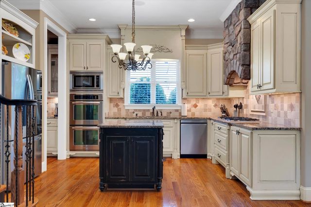 10 Travertine Court, Greenville, SC 29615