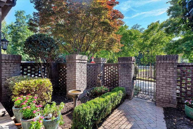 10 Travertine Court, Greenville, SC 29615