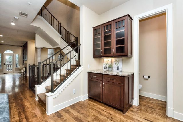 1529 Barton Springs RD 16, Austin, TX 78704