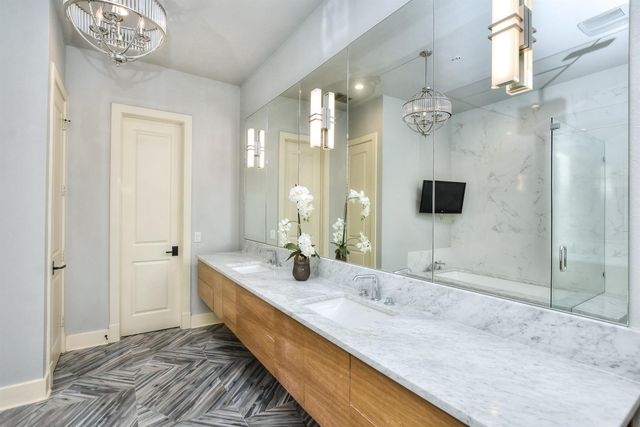 1529 Barton Springs RD 16, Austin, TX 78704