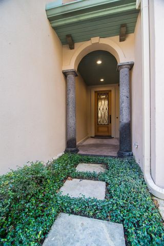 1529 Barton Springs RD 16, Austin, TX 78704