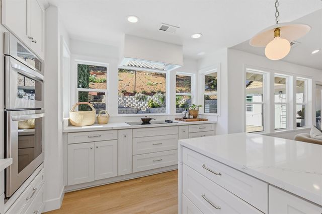 11220 Sunrise Ridge, Auburn, CA 95603