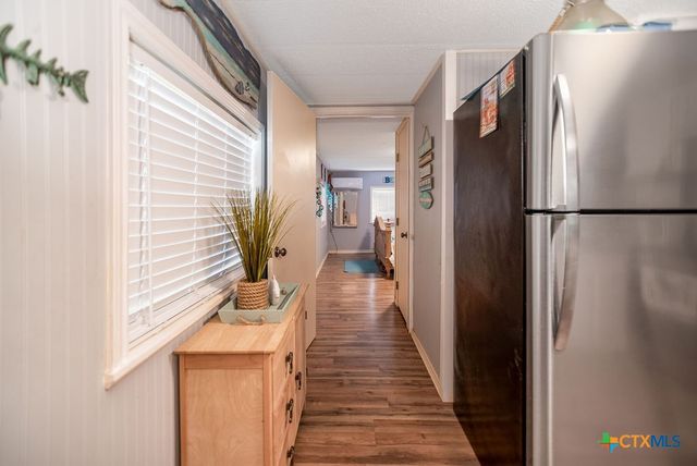 1207 W Madison Avenue, Port O'connor, TX 77982