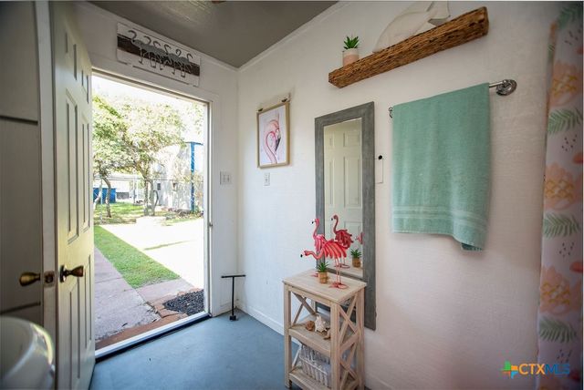 1207 W Madison Avenue, Port O'connor, TX 77982