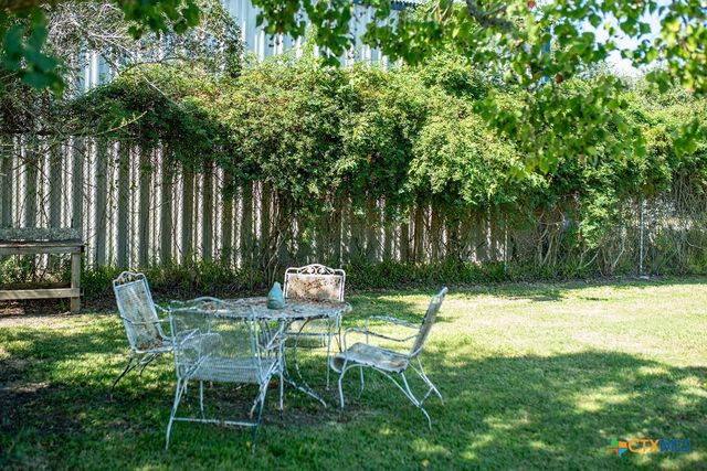 1207 W Madison Avenue, Port O'connor, TX 77982