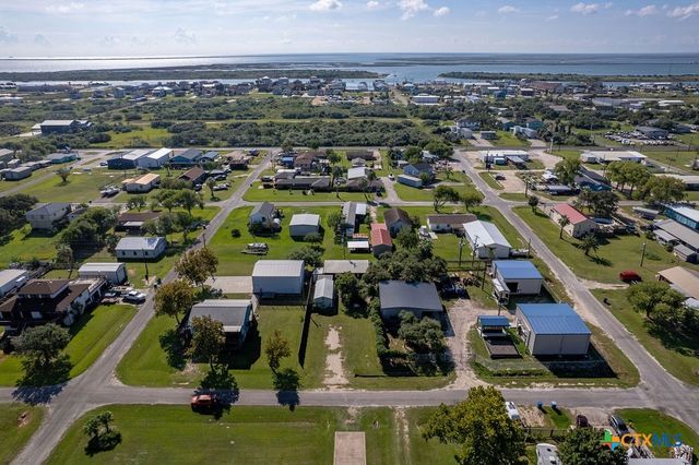 1207 W Madison Avenue, Port O'connor, TX 77982