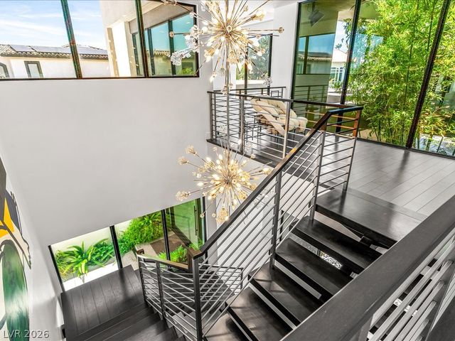 8733 Newport Isle Court, Las Vegas, NV 89117