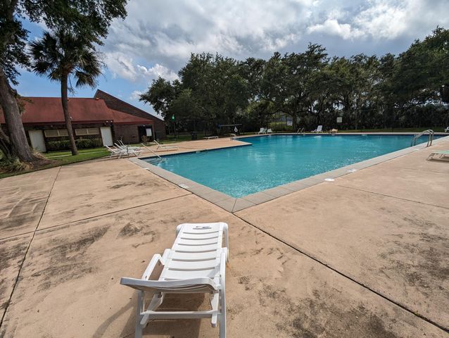 4370 Great Oak Drive, North Charleston, SC 29418