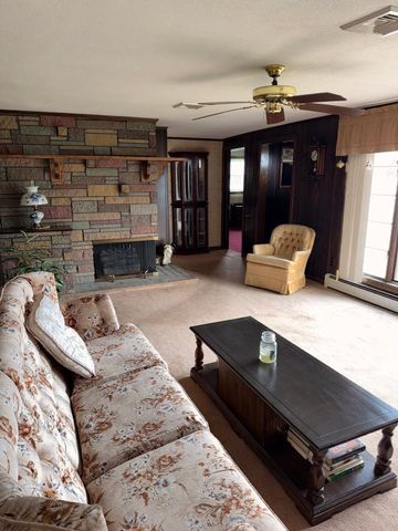171 Huron Ave, Holyoke, MA 01040