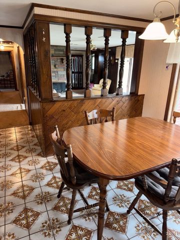 171 Huron Ave, Holyoke, MA 01040