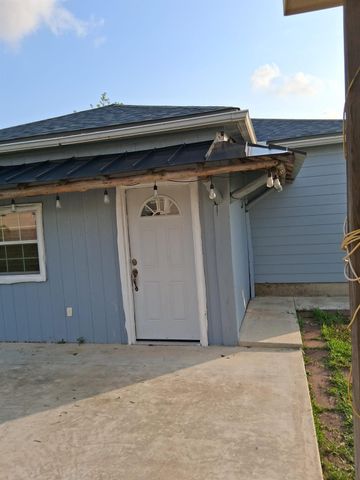 2713 Avenue C, Dickinson, TX 77539