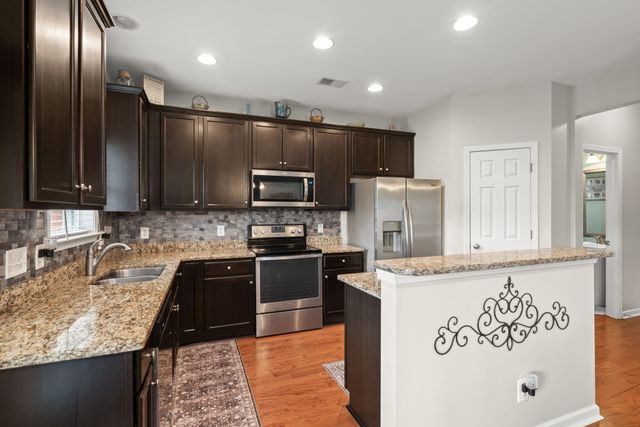182 Highwoods Plantation Avenue, Summerville, SC 29485