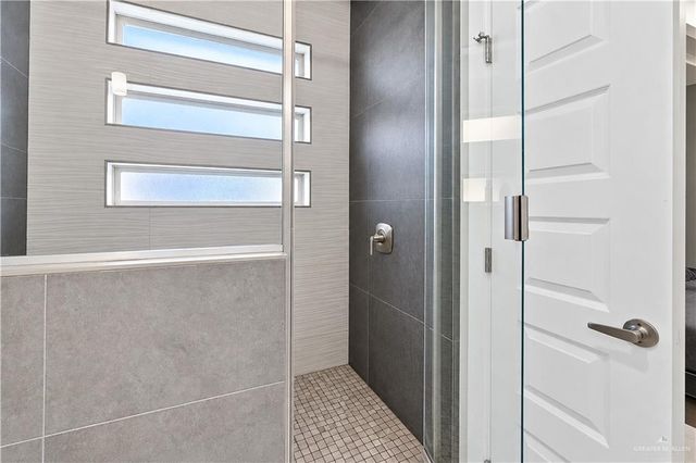 2302 Lakeview Drive, Mission, TX 78576
