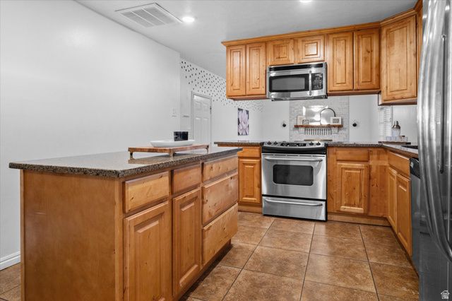 5530 S 100 W, Washington Terrace, UT 84405
