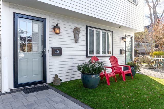 11 Broadway Avenue C, Rockport, MA 01966
