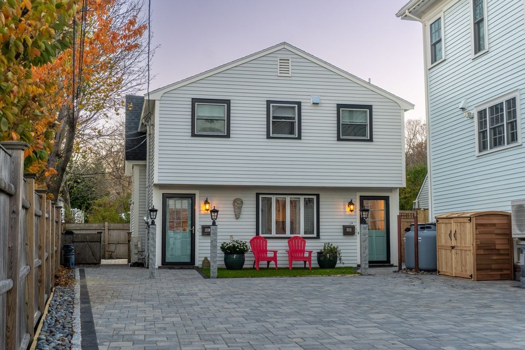11 Broadway Avenue C, Rockport, MA 01966