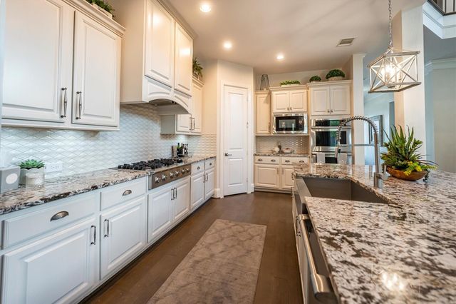 43 W Sawyer Ridge Drive, Spring, TX 77389