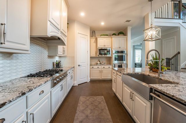 43 W Sawyer Ridge Drive, Spring, TX 77389