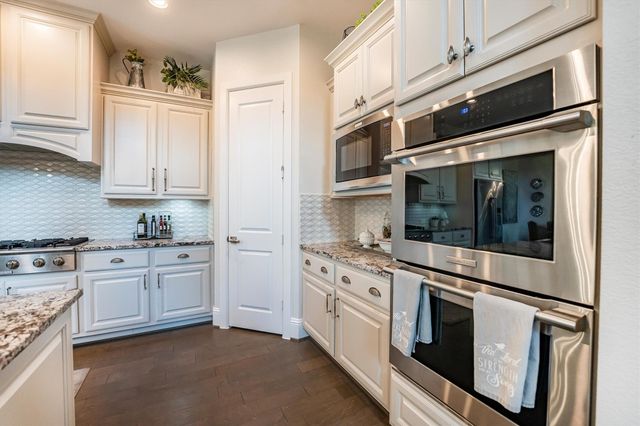 43 W Sawyer Ridge Drive, Spring, TX 77389