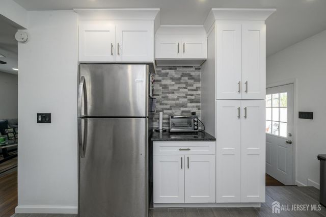 827 Lincoln Avenue, Manville, NJ 08835