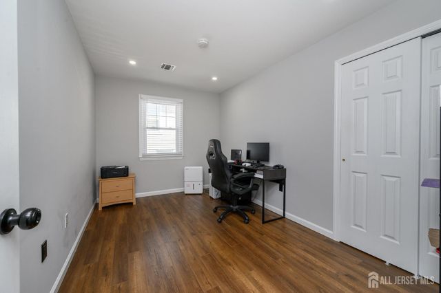 827 Lincoln Avenue, Manville, NJ 08835