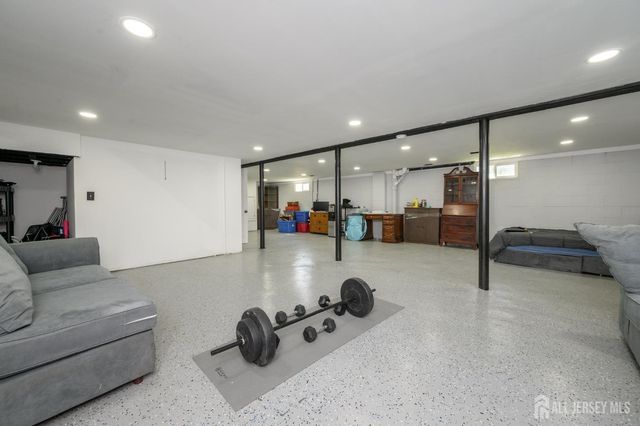 827 Lincoln Avenue, Manville, NJ 08835