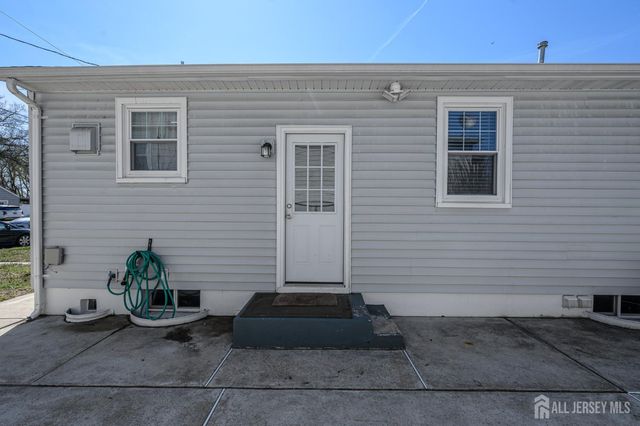 827 Lincoln Avenue, Manville, NJ 08835