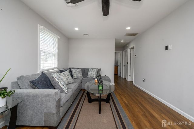 827 Lincoln Avenue, Manville, NJ 08835