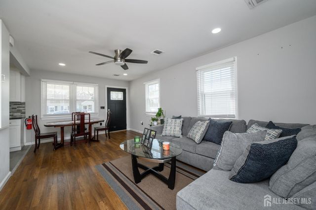 827 Lincoln Avenue, Manville, NJ 08835