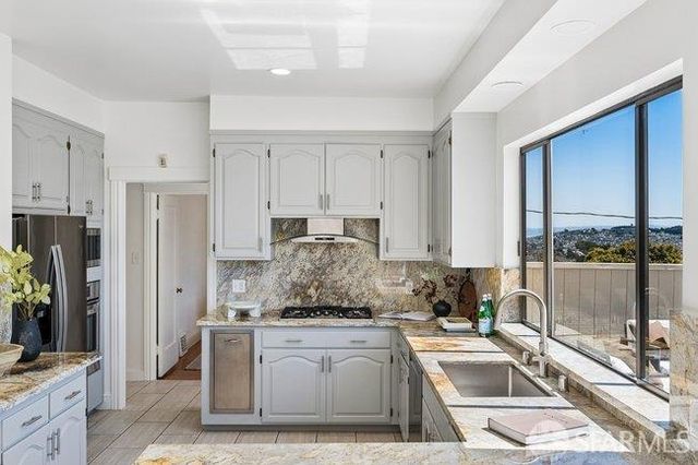 1185 Monterey Boulevard, San Francisco, CA 94127