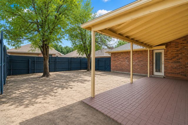 7116 Grey Dawn Lane, Dallas, TX 75227