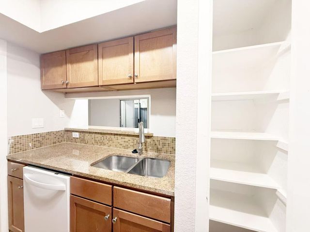 3204 Menchaca RD 601, Austin, TX 78704