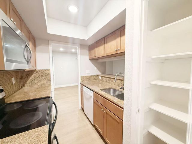 3204 Menchaca RD 601, Austin, TX 78704