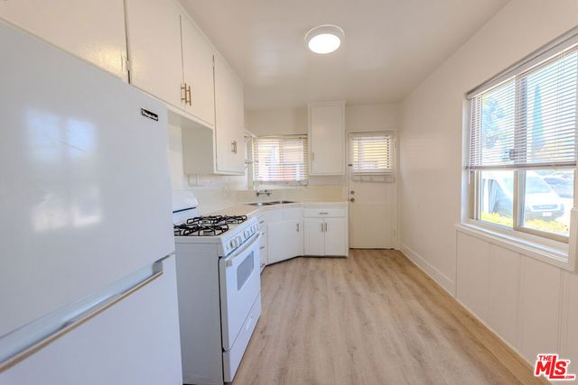 233 E Alameda Avenue A, Burbank, CA 91502
