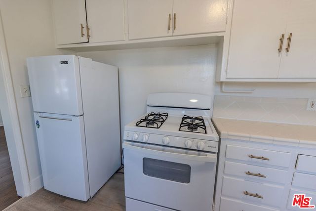 233 E Alameda Avenue A, Burbank, CA 91502