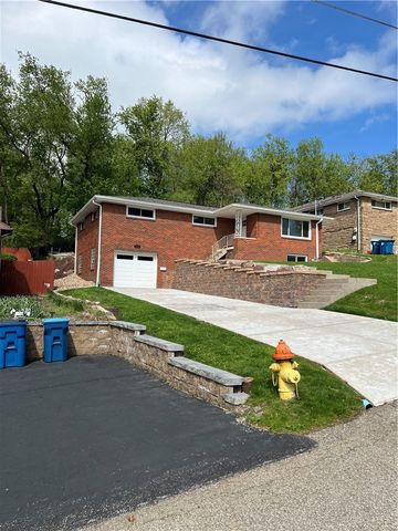 526 Foltz Dr, Penn Hills, PA 15147